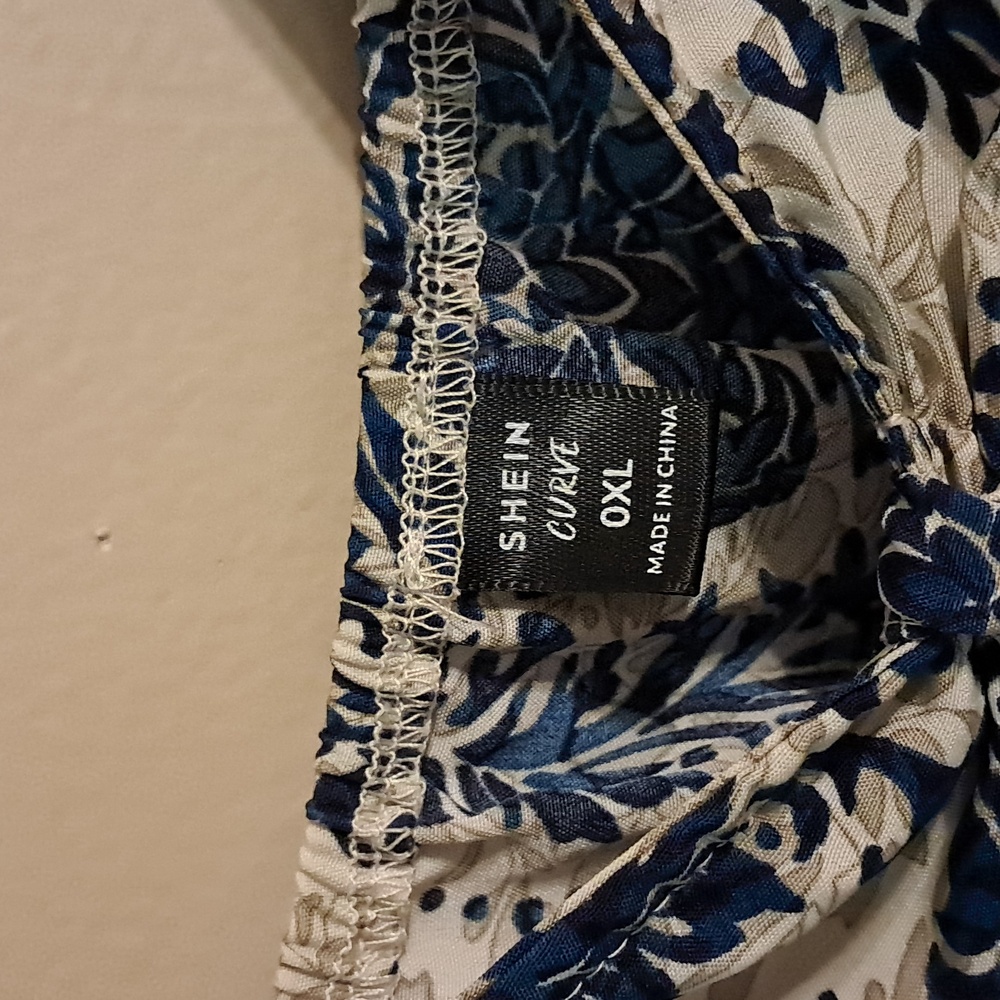 SHEIN Black and Cream Maxi Dress - Picture 5 of 6